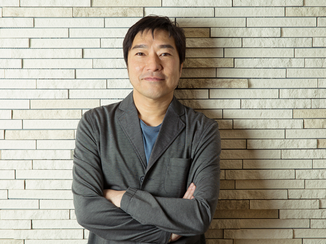 トータス松本と妻 嫁 との馴れ初めは 子供は 本名は